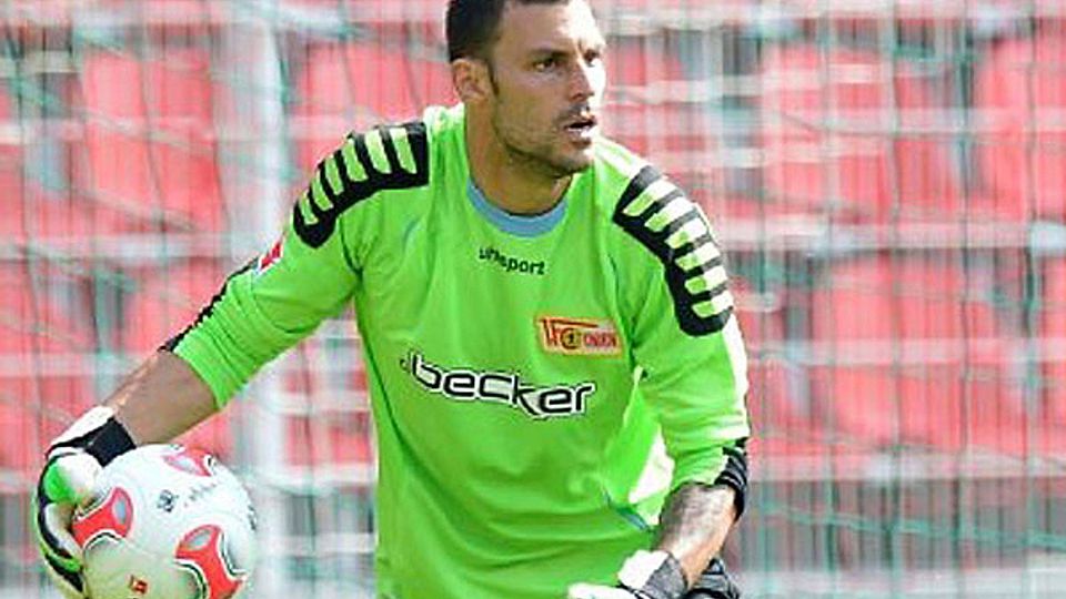 Daniel Haas wurde der Nachfolger von Jan Glinker im Tor der Eisernen. Und jetzt löste er den Ur-Unioner auch als Nummer eins in der Publikumsgunst ab. F: City-Press
