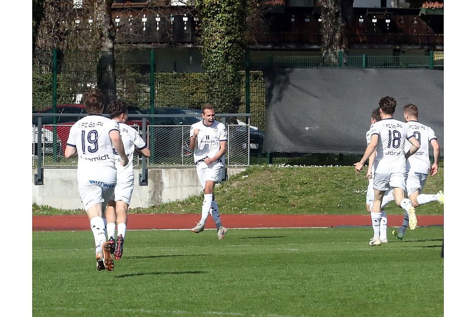 Auf dem Weg zum Sieg: Jonas Poniwaz bejubelt seinen Treffer zum 2:1.