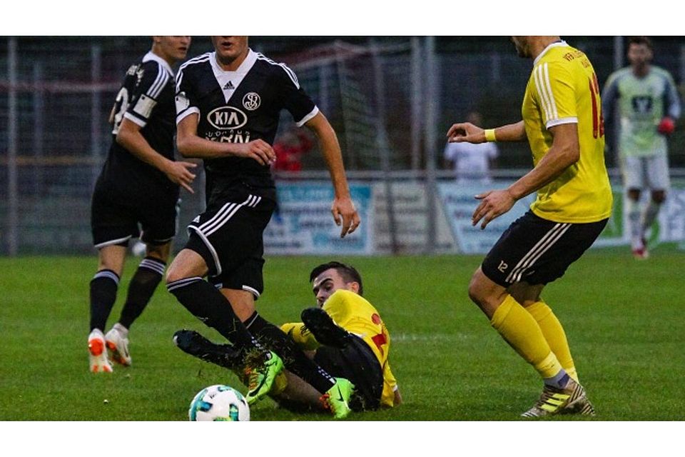 Auf den VfB Hallbergmoos-Goldach wartet ein strammes Programm - und lange Auswärtsfahrten Foto: Christian Riedel / fotogra / Christian Riedel / fotografie-ri