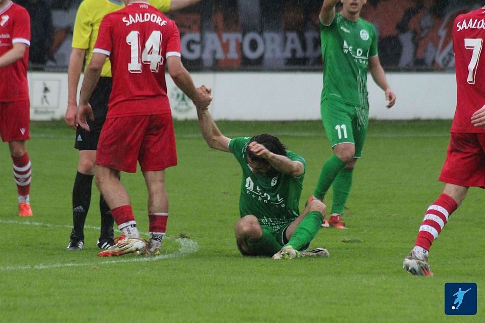 "Das 1-1 geht am Ende in Ordnung. Wir haben trotz Dauerregen und schwieriger Platzverhältnisse guten Fußball gezeigt. In Führung gehen wir dann in einer Phase in der Saaldorf über Standards mehrmals sehr gefährlich war.  Der Ausgleich fällt direkt nach der längeren Spielunterbrechung durch einen Standard, in einem für uns ungünstigen Zeitpunkt. Wichtig war, dass wir den Rückschlag gut verkraftet haben und die letzten 20 Minuten nochmal klar am Drücker waren", sagte Waldperlachs Trainer Tobias Wittmann.