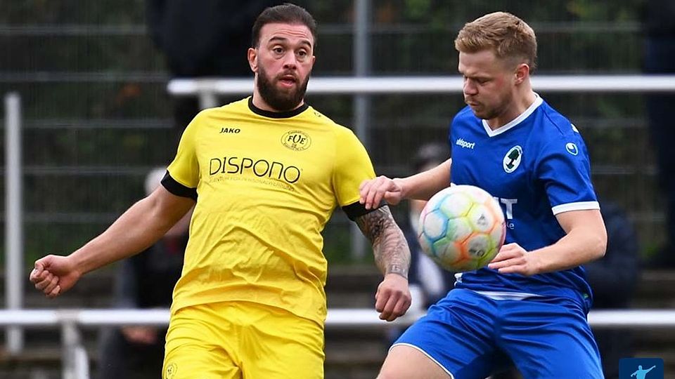 Für den FV Bonn-Endenich (li.) setzte es gegen den TuS Blau-Weiß Königsdorf die vierte Niederlage in Folge.