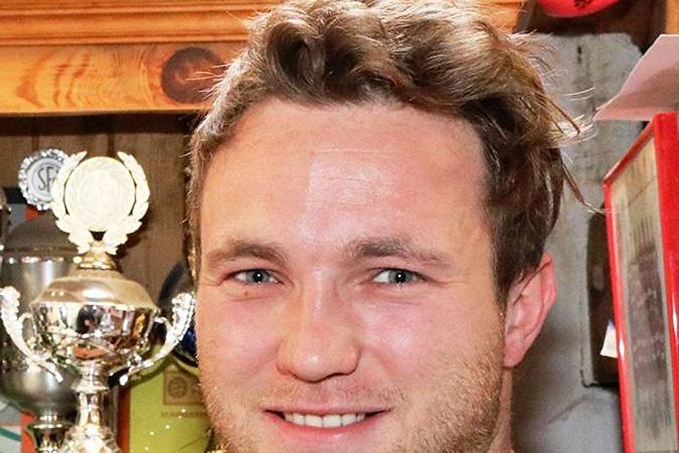 Michael Möhwald
 vom TSV Pentenried jubelt
 über die Einteilung.