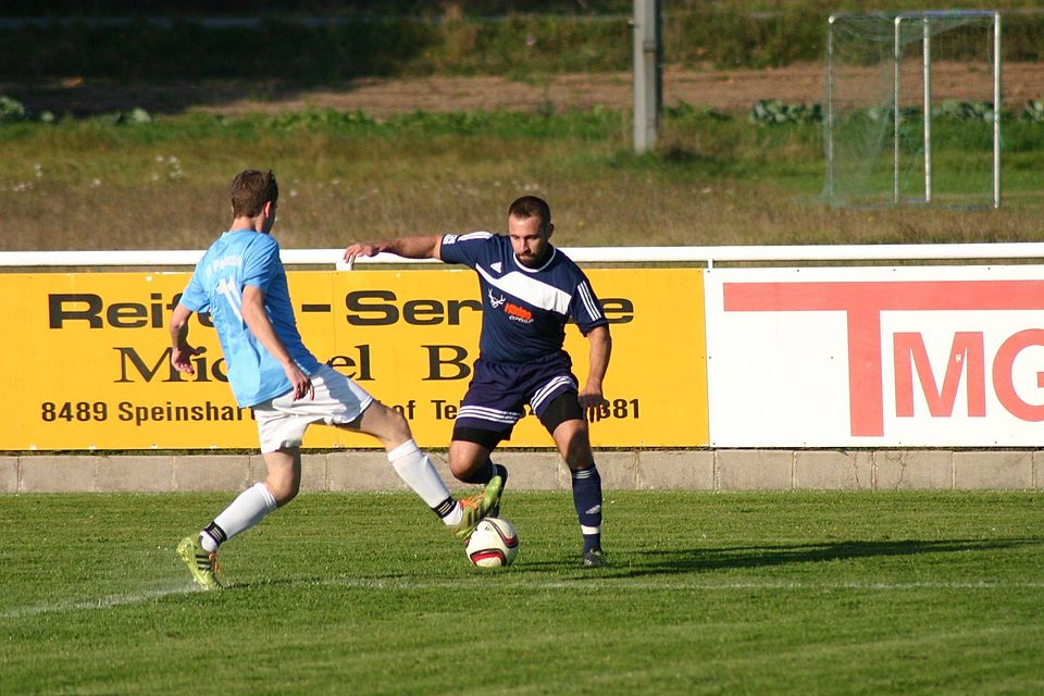 Der FC Tremmersdorf (r.) ließ gegen Parkstein keine Zweifel aufkommen. F: Lins