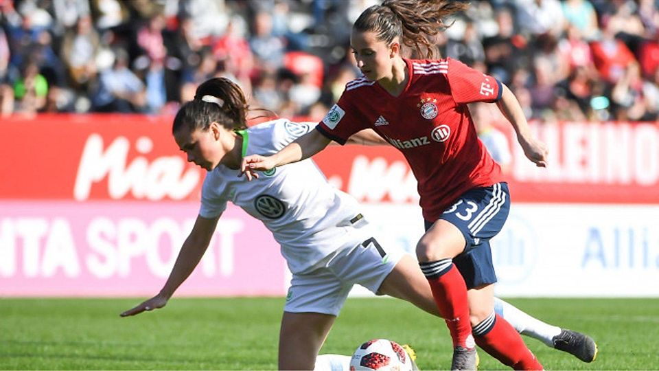 Sara Däbritz (re.) verlängert ihren auslaufenden Vertrag bei den FC Bayern Frauen nicht und zieht gen Paris weiter. F: Leifer