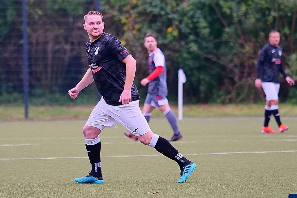 Raphael Steinmetz konnte die Niederlage der Alstadener Reserve auch mit einem Doppelpack nicht verhindern.