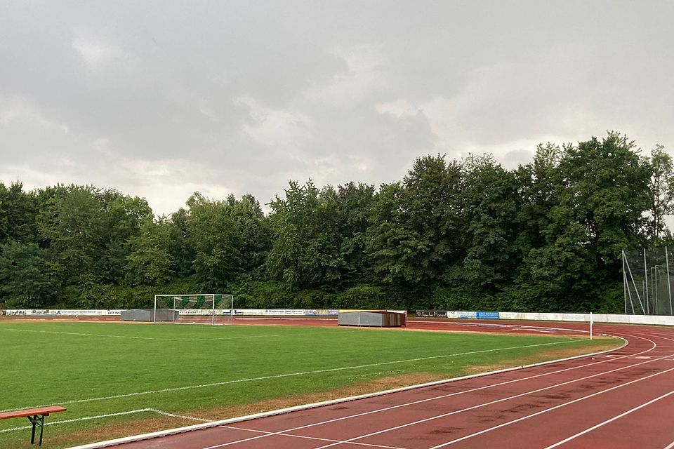 Freitagabend, 19.45 Uhr - das Deggendorfer Stadion ist leer. Das war eigentlich anders geplant.