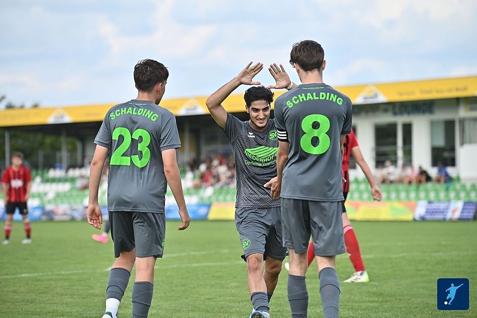 Wenig Mühe hatte die Bayernliga-Reserve des SV Schalding mit der DJK Straßkirchen.