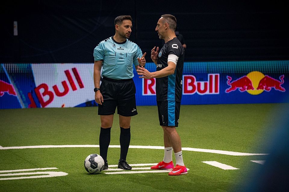 Haris Kresser (l.) im Gespräch mit Franck Ribery. Haris Kresser (l.) im Gespräch mit Franck Ribery.