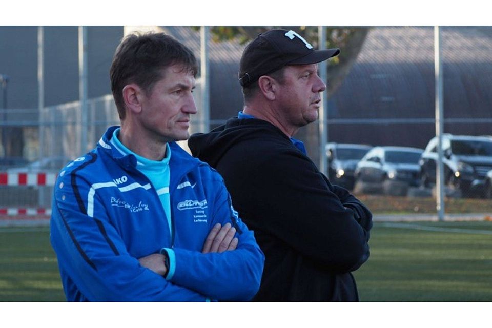 „Diesmal war es nicht ganz so schwer“, sagt Thomas Oesterwinter (rechts), der Trainer des SC Stammheim, nach dem 3:1-Erfolg beim SV Bonlanden II. Foto: Florian