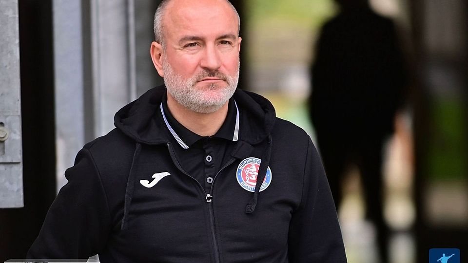 Auch die Zukunft von Trainer Ersan Parlatan scheint beim Wuppertaler SV ungewiss.