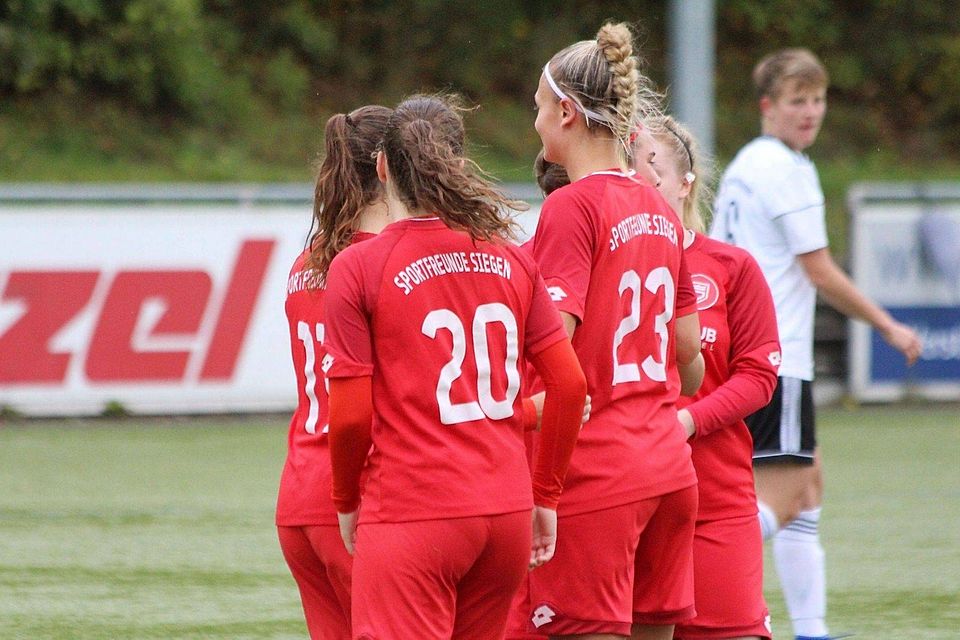 Die Frauen der Sportfreunde Siegen haben die Chance auf den Einzug in den DFB-Pokal. Voraussetzung dafür ist ein Sieg gegen Liga-Rivale VfL Bochum.