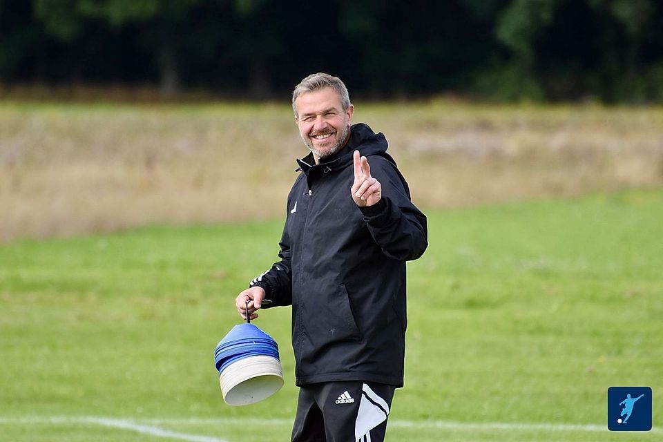 Luca Di Paolo ist nicht mehr Trainer des SV Wagenschwend. Luca Di Paolo ist nicht mehr Trainer des SV Wagenschwend.