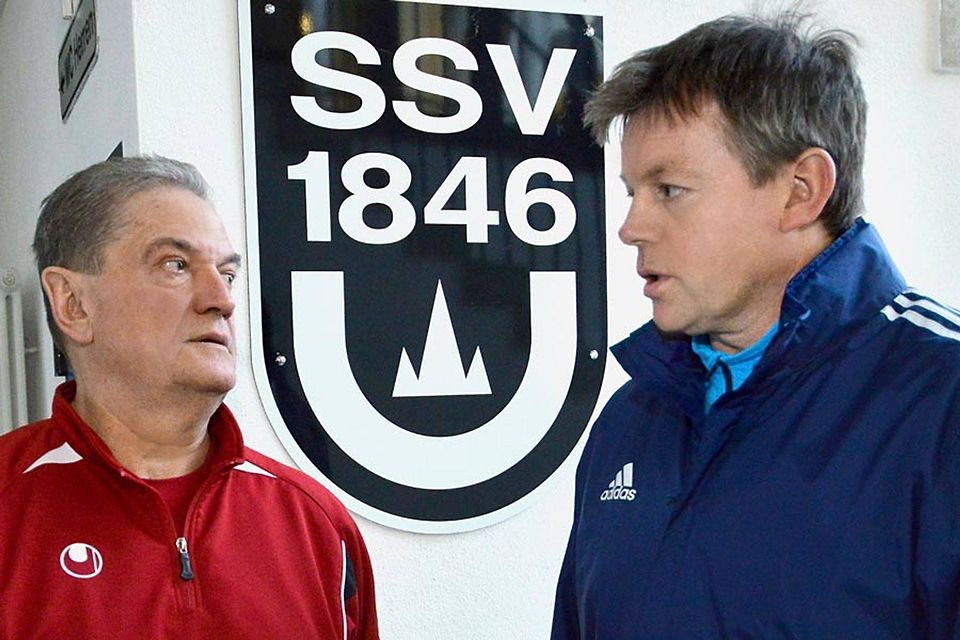 Paul Sauter (links) ist als Trainer der Spatzen zurückgetreten und sein Assistent Herbert Zanker hat gute Aussichten, den Job beim Schlusslicht der Regionalliga Südwest übernehmen zu können. 	F.: Horst Hörger