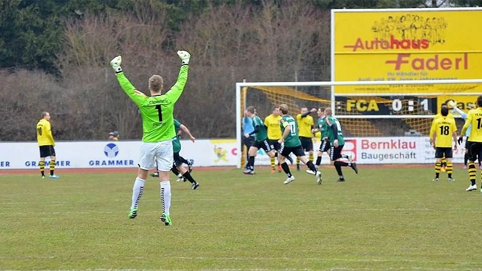 Jubelnde Schweinfurter sieht man heute - man sah sie aber auch während der Bayernliga-Meistersaison 2012/13.