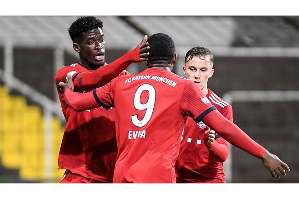 Kwasi Okyere Wriedt (li.) bescherte dem FC Bayern München II mit seinem Treffer zumindest noch einen Teilerfolg F: Leifer