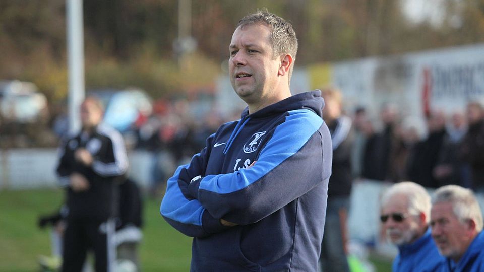 VfL-Trainer Thomas Schwarz: Sein Team spielte in Ilshofen wie ein Absteiger Foto (Archiv): Bäuerle