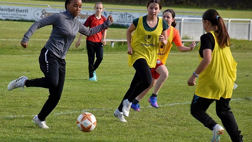 Das Training der Mädchen findet mittlerweile auf dem Platz des TSV Türkenfeld statt.