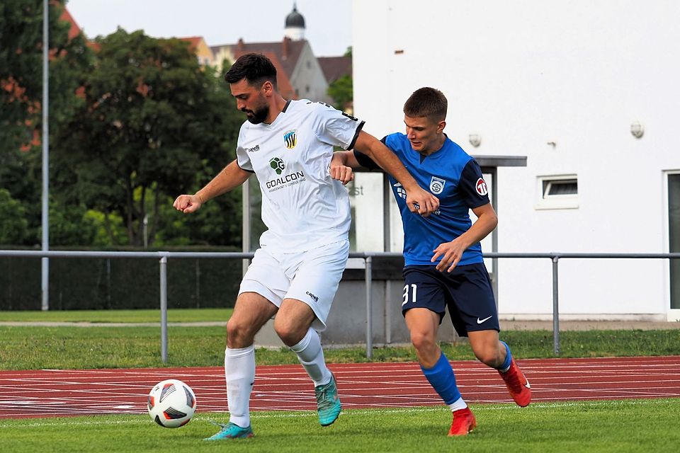 Brachte mit seinem Kopfballtreffer kurz vor der Halbzeitpause sein Team auf die Siegesstraße im Saisonauftaktmatch gegen den TSV Hainsfarth: Dillingens Innenverteidiger Alban Nuraj (links im Bild) Brachte mit seinem Kopfballtreffer kurz vor der Halbzeitpause sein Team auf die Siegesstraße im Saisonauftaktmatch gegen den TSV Hainsfarth: Dillingens Innenverteidiger Alban Nuraj (links im Bild)
