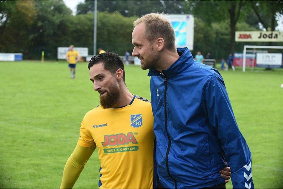 Rafael Krause und Todesfeldes Cheftrainer Björn Sörensen. Rafael Krause und Todesfeldes Cheftrainer Björn Sörensen.
