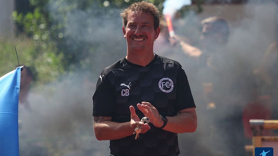 Clemens Bauer, der scheidende Trainer des FC 08 Bad Säckingen, geht mit Genuss in die letzten Spiele der Saison.