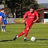 Spielercoach Christian Ranzinger (am Ball) und die DJK Arnschwang waren daheim in Torlaune.