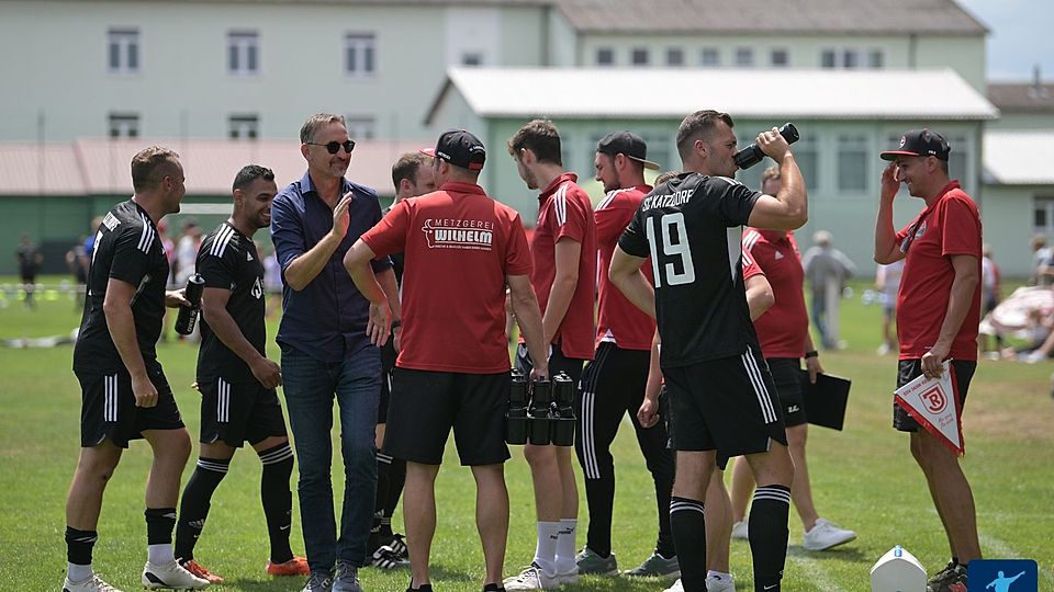 Die Katzdorfer Mannschaft wird fürs Erste von einem Duo gecoacht.