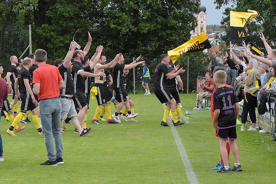 Letztes Jahr schaffte der TV Velburg über die Relegation den Sprung in die Kreisliga. Nun geht es wohl erneut in die Relegation – diesmal soll die Klasse gehalten werden.