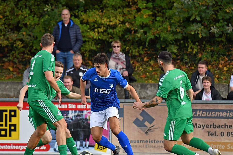 19.10.24 Ismaning Fußball / FC Ismaning (blau) - TSV Grünwald (grün)   -- FCI Alekzandar Sinabov