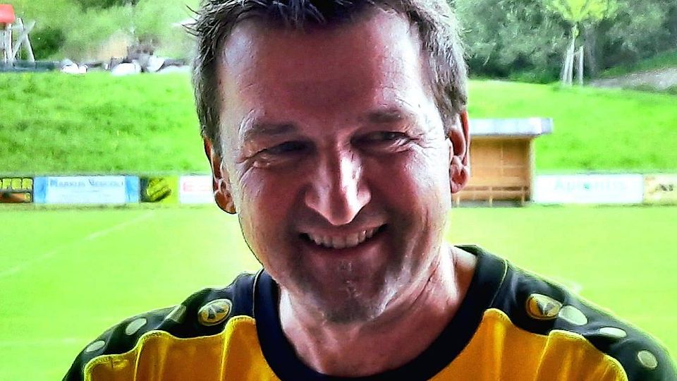 Marco Tragl, Trainer der Fußball-Juniorinnen des SC Huglfing am 20. Mai 2023.