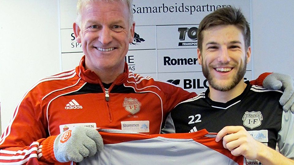 Hannes Hain (re.) mit dem damaligen Strømmen-Trainer und Ex-FC Bayern- und Chelsea-Profi Erland Johnsen. F: privat