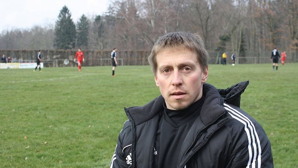 Sieht seine Mannschaft nicht ohne Chance in Tudorf, SG Wewelsburg/Ahden-Trainer Oliver Jung.     F:Dickgreber
