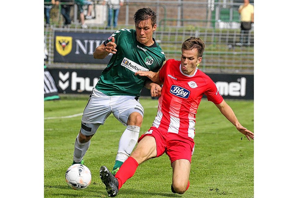 Energisch dazwischen: Der Ex-Lübecker Marius Winkelmann (rechts) trennt VfB-Verteidiger Patrick Bohnsack vom Ball. Foto: Jürgensen