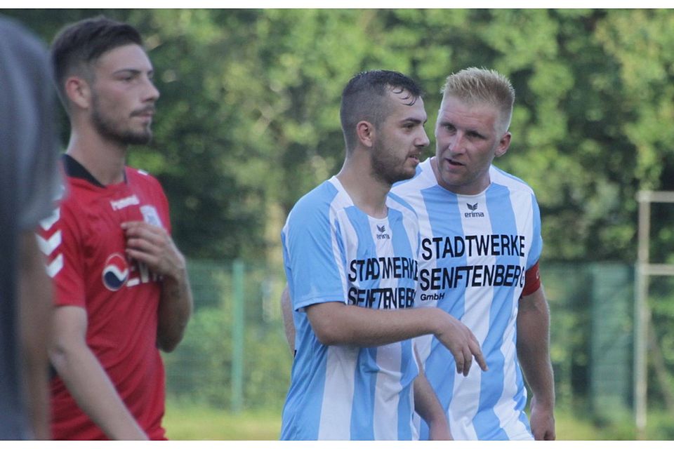 <b>F: Sven Bock</b> <b>F: Sven Bock</b>