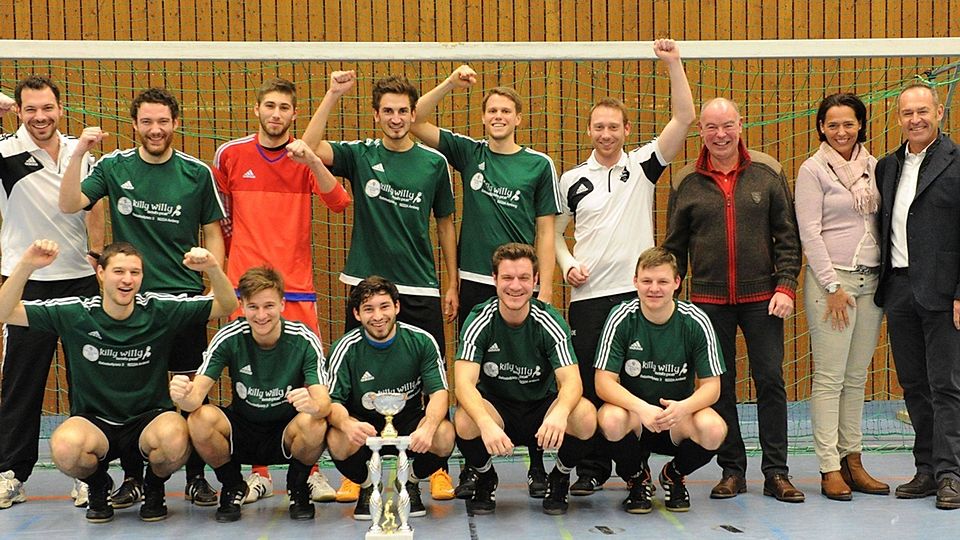 Der ASV Haselmühl feierte den Cup-Gewinn. Foto: Baier