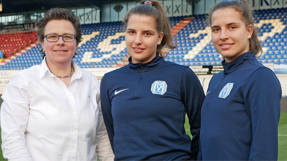 Bleiben beim SV Meppen: Maria Reisinger, Sarah und Jasmin Jabbes (v.l.). Foto: Mentrup