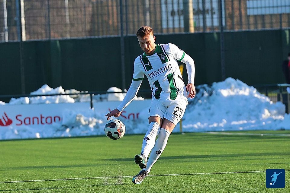 Lion Schweers erzielt den Siegtreffer für die U23 von Borussia Mönchengladbach. Lion Schweers erzielt den Siegtreffer für die U23 von Borussia Mönchengladbach.