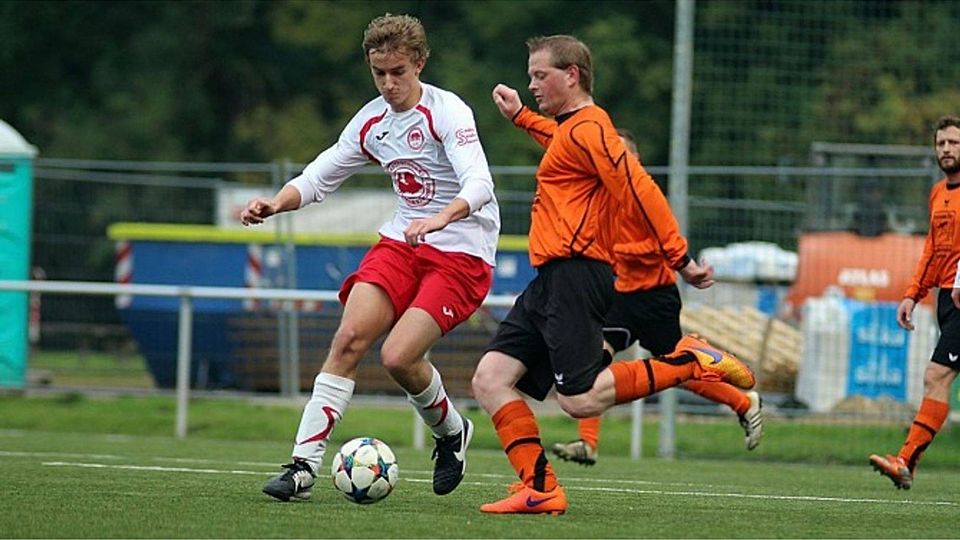 Karl Thiele (links) stößt zum FSV Nienburg. F: SFT Sportfotos