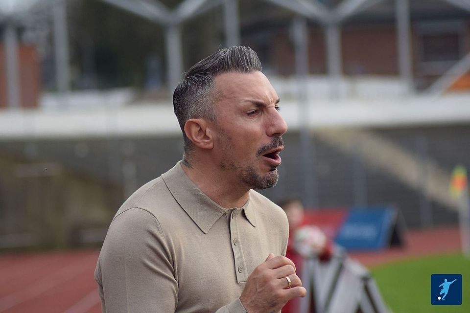 Nach nur wenigen Monaten ist Engin Yavuzaslan zurück als Trainer in der Oberliga Westfalen. Nach nur wenigen Monaten ist Engin Yavuzaslan zurück als Trainer in der Oberliga Westfalen.