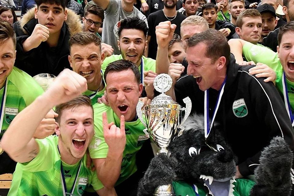 Der bislang größte Triumph der Vereinsgeschichte: Im Januar 2020 gewannen die Futsalspieler des FC Penzberg in Dingolfing die bayerische Meisterschaft.