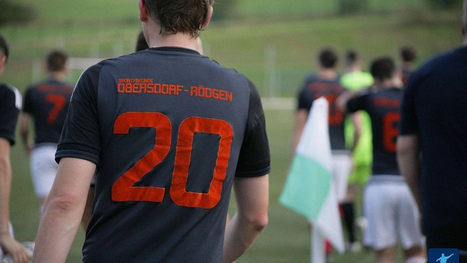 Die Sportfreunde Obersdorf-Rödgen feiern wichtige drei Punkte gegen den Abstieg.