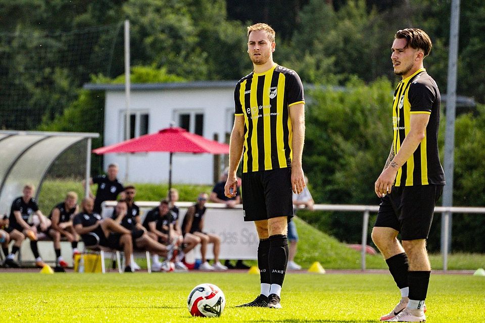 Niklas Scheuerer (links) bringt reichlich Landesliga-Erfahrung mit nach Deuerling.