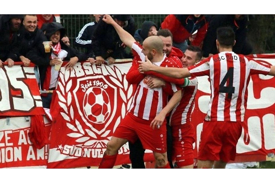 Der Zweifach-Torschütze Tom Melvin Schmidt (jubelnd) sorgte für den Erfolg im letzten Testspiel des BSC. © Foto: MZV