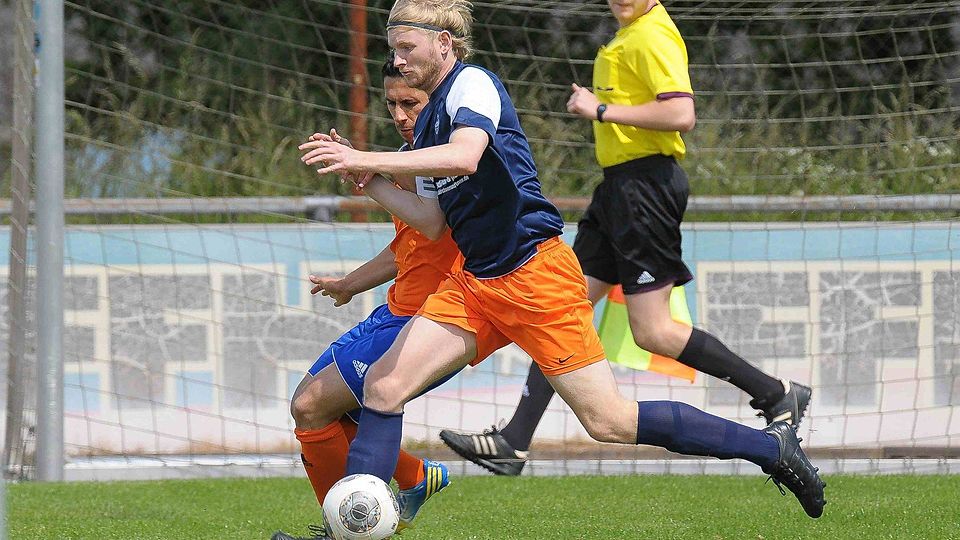Bringt als Abwehrspieler auch Offensivqualitäten ein: Bierstadts Kapitän Jörg Lubojanski. Foto: Tom Klein