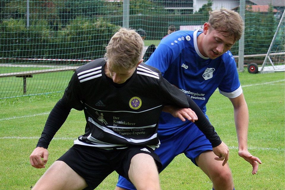 Nicht aus den Augen ließen die Höhenrainer um Johannes Ohlhof (re.) die Benediktbeurer wie hier Jakob Heiss. Nicht aus den Augen ließen die Höhenrainer um Johannes Ohlhof (re.) die Benediktbeurer wie hier Jakob Heiss.