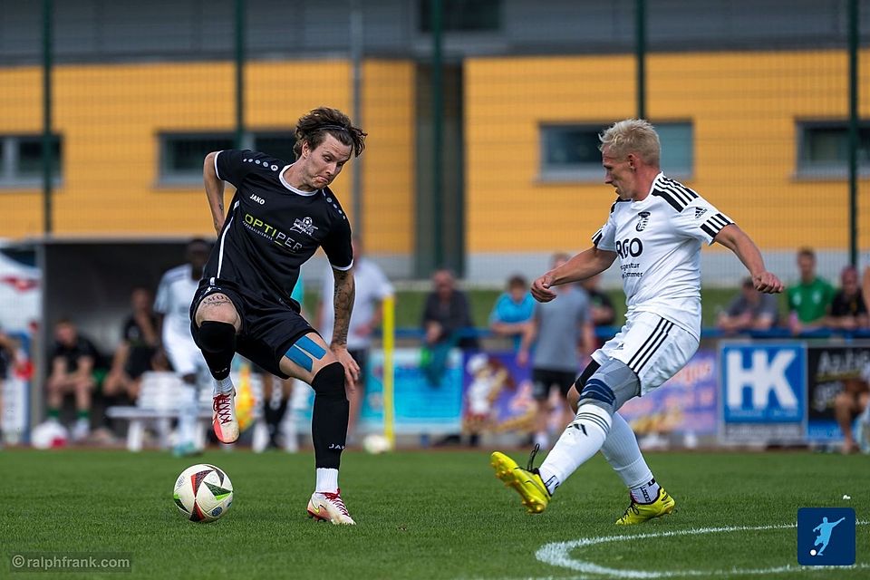 Mit der Rückennummer 44 seit Sommer für Ohratal auf Torejagd: Tom Hausdörfer.