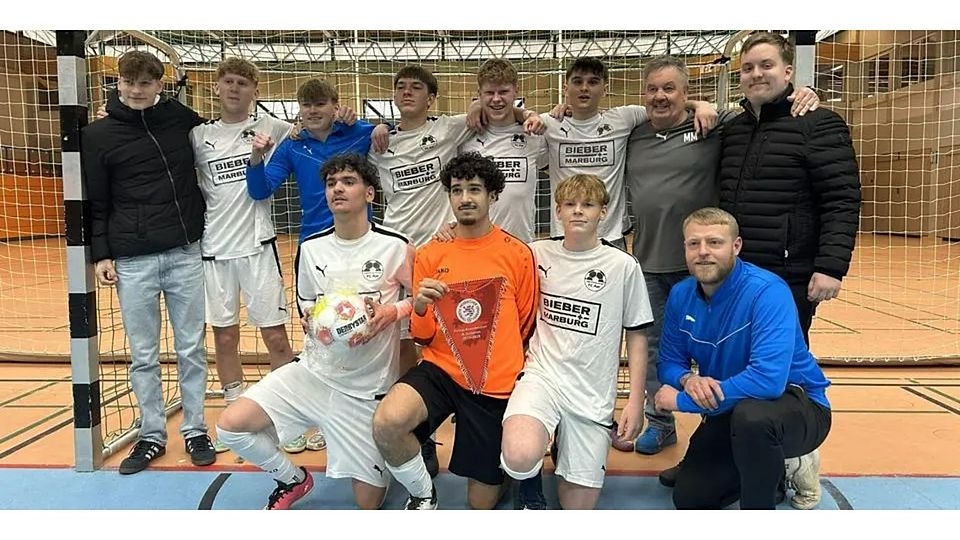 Die A-Junioren des JFV FC Aar sind Futsal-Winterpokalsieger. © Bruno Misamer