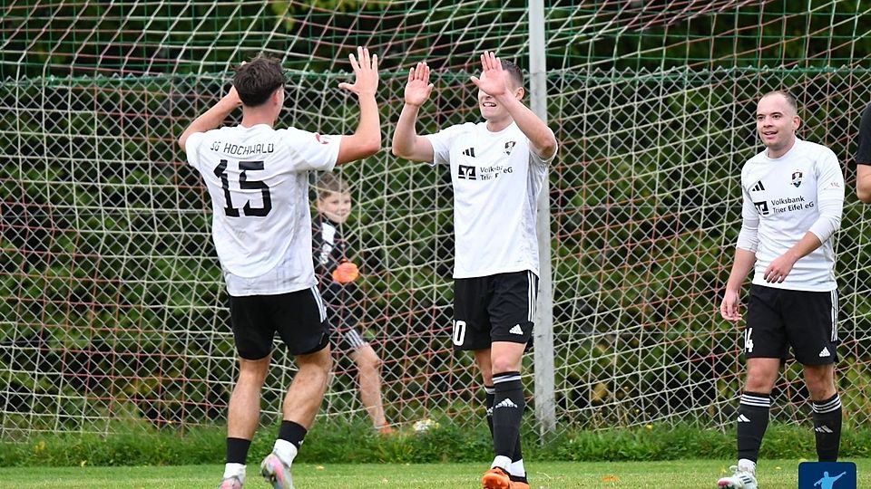 Ehe es wieder auf den Zerfer Kunstrasenplatz geht, wollen die Spieler der SG Hochwald am Samstag ein letztes Mal für dieses Jahr in Hentern jubeln.
