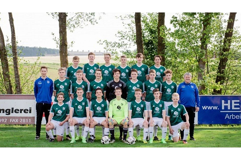 Die B-Jugend Meistermannschaft der DJK-SV Dorfbach