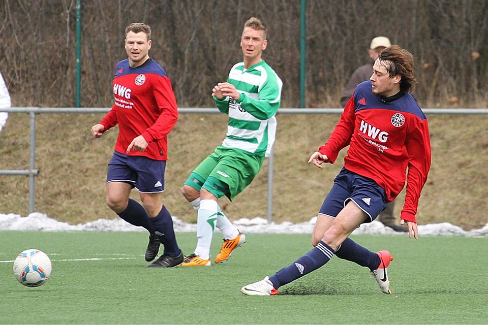 Piesteritz (grün) und der VfL Halle 96 lieferten sich letztes Jahr zwei enge Spiele. Foto: Rinke