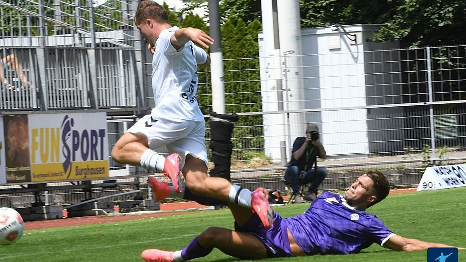 Das deutsch-österreichische Duell in Burghausen verfolgten knapp 800 Zuschauer.